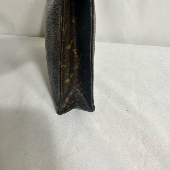 Louis Vuitton Cosmetics Pouch Bag Poche Toilette 19 - Picture 8 of 10